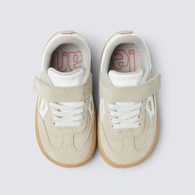 Deportiva Lejan One Beige. Lejancitos