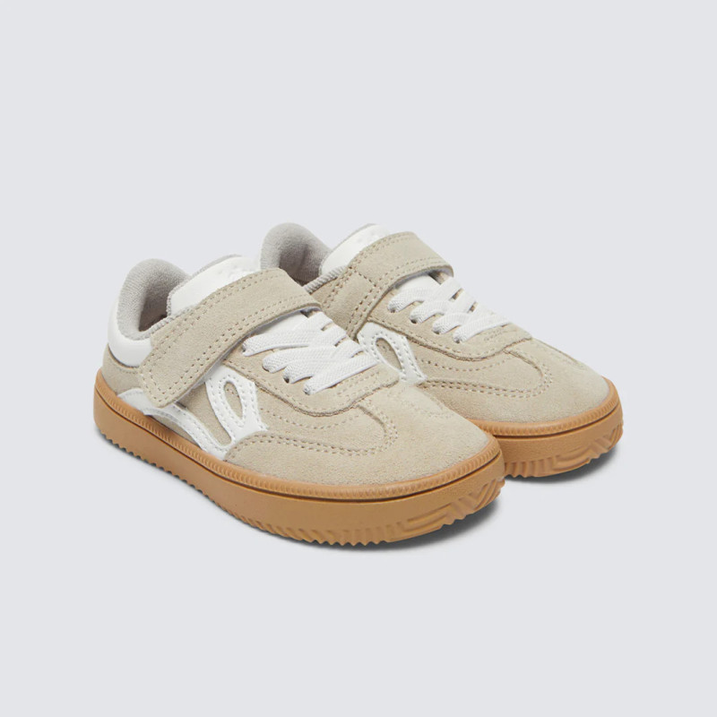 Deportiva Lejan One Beige. Lejancitos